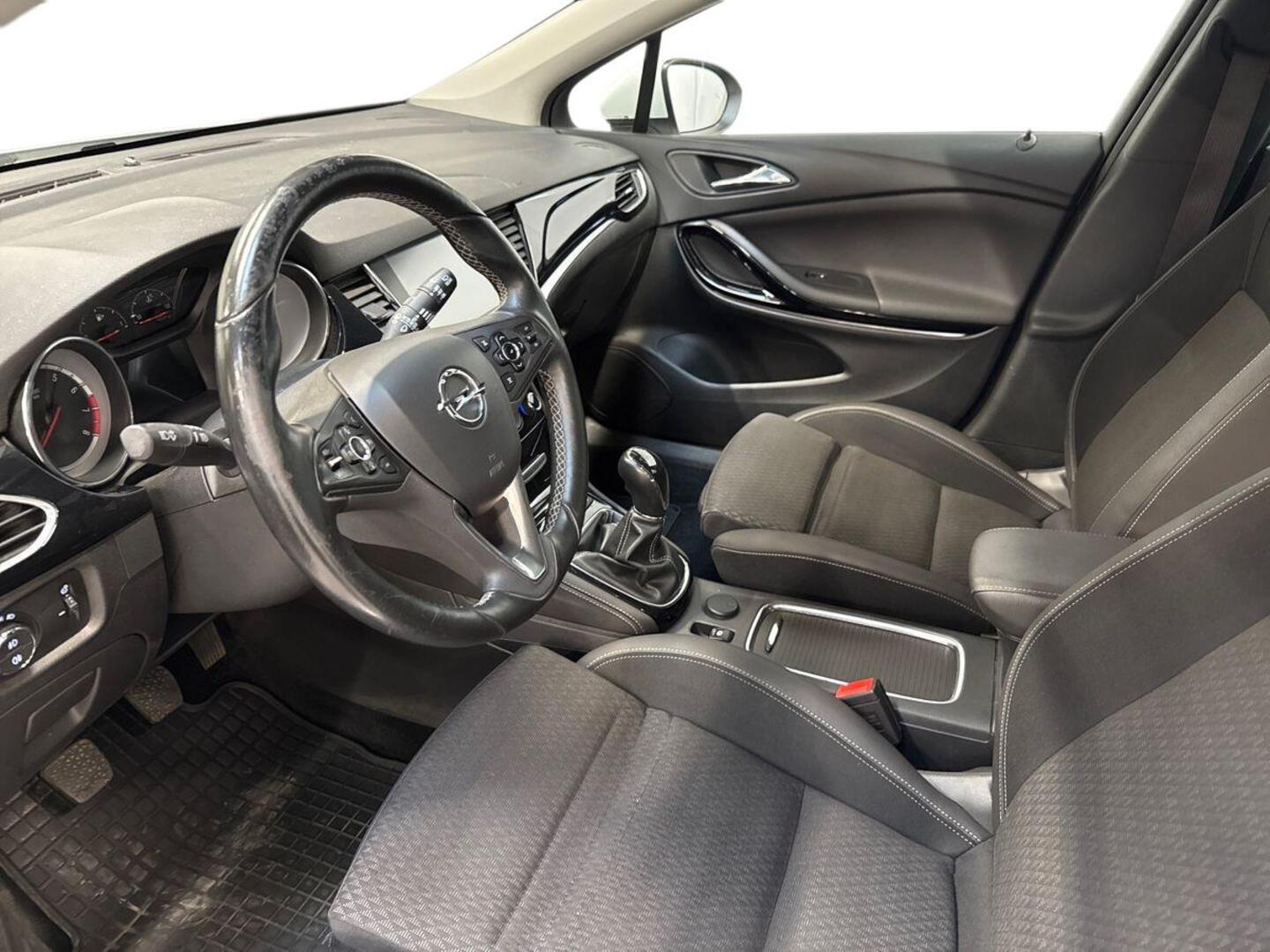 OPEL Astra 2017