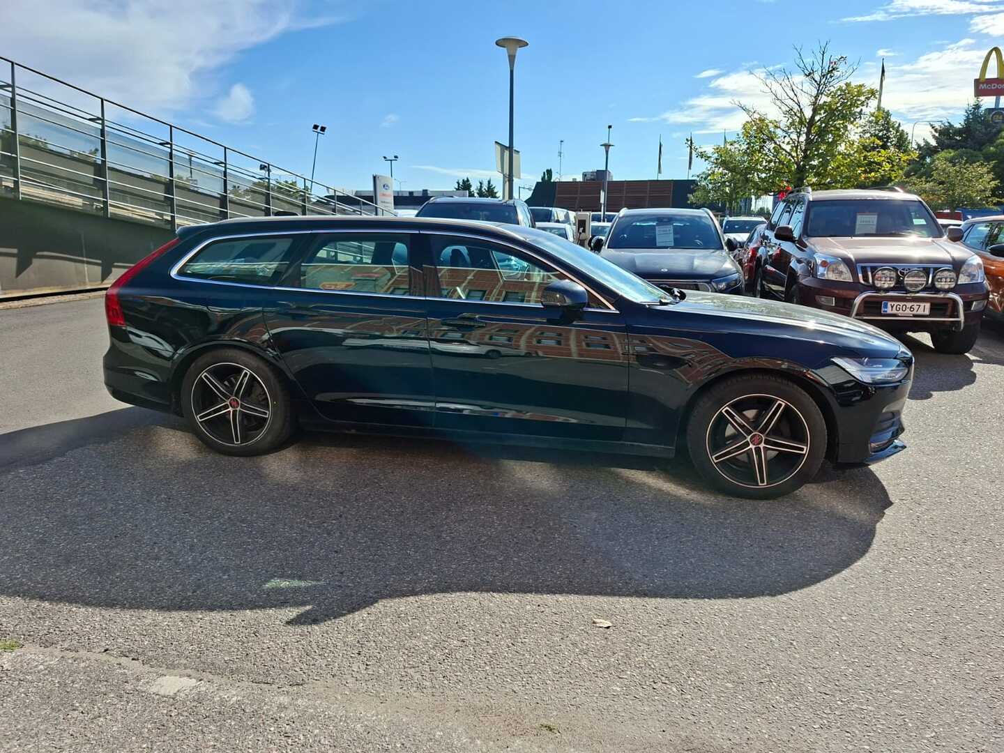 VOLVO V90 2