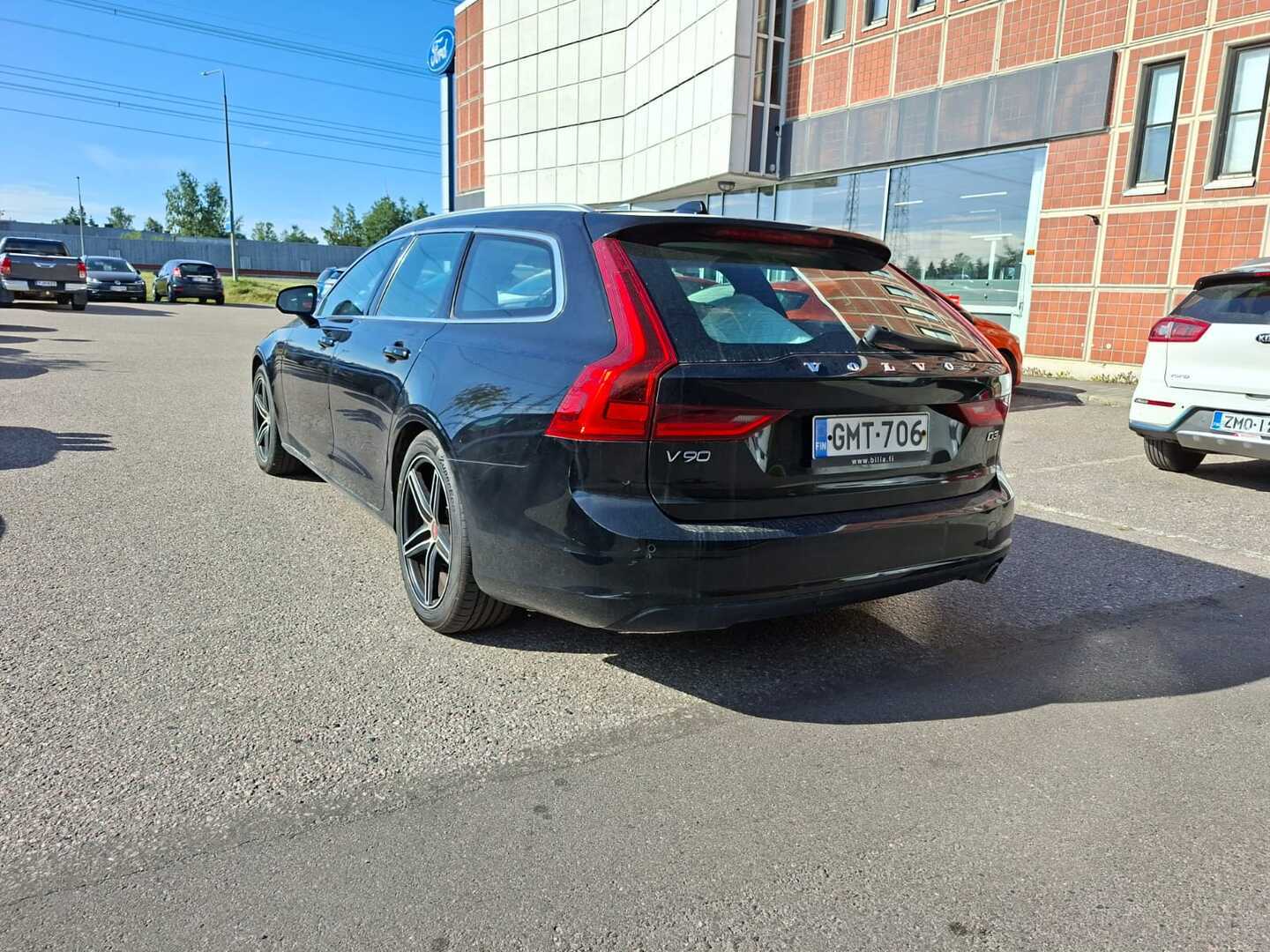 VOLVO V90 4