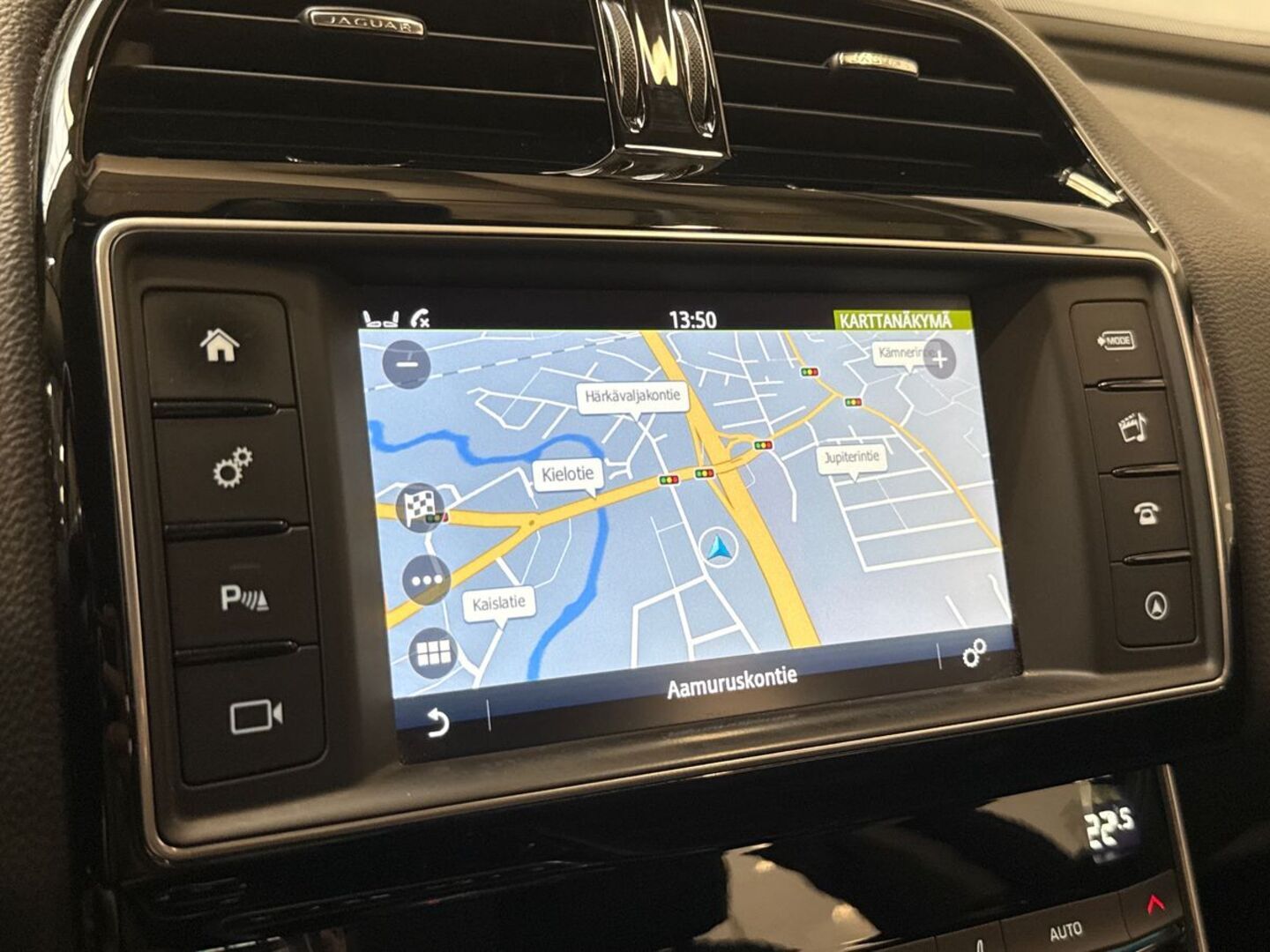 JAGUAR XE 2015
