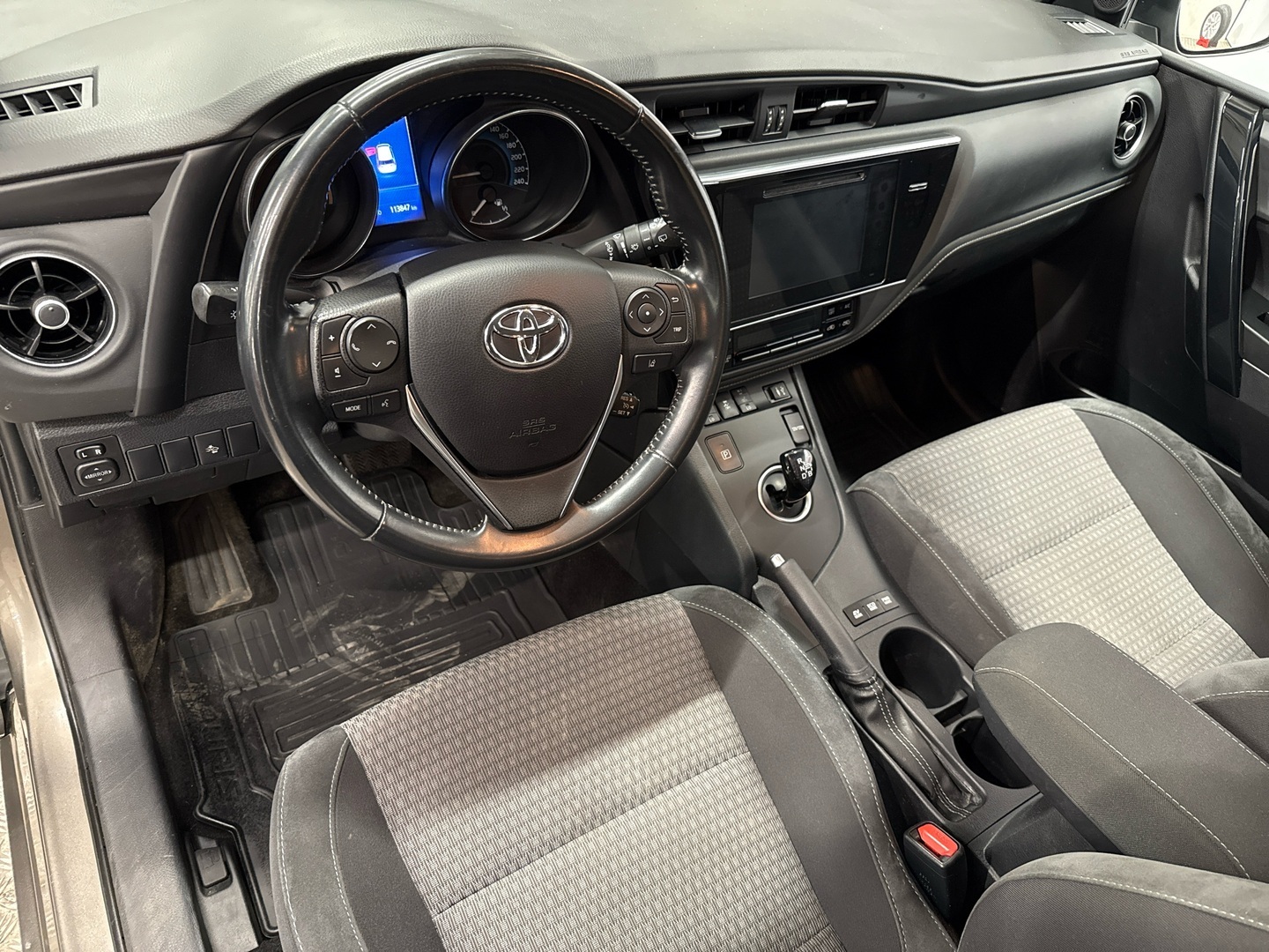 TOYOTA Auris 2018