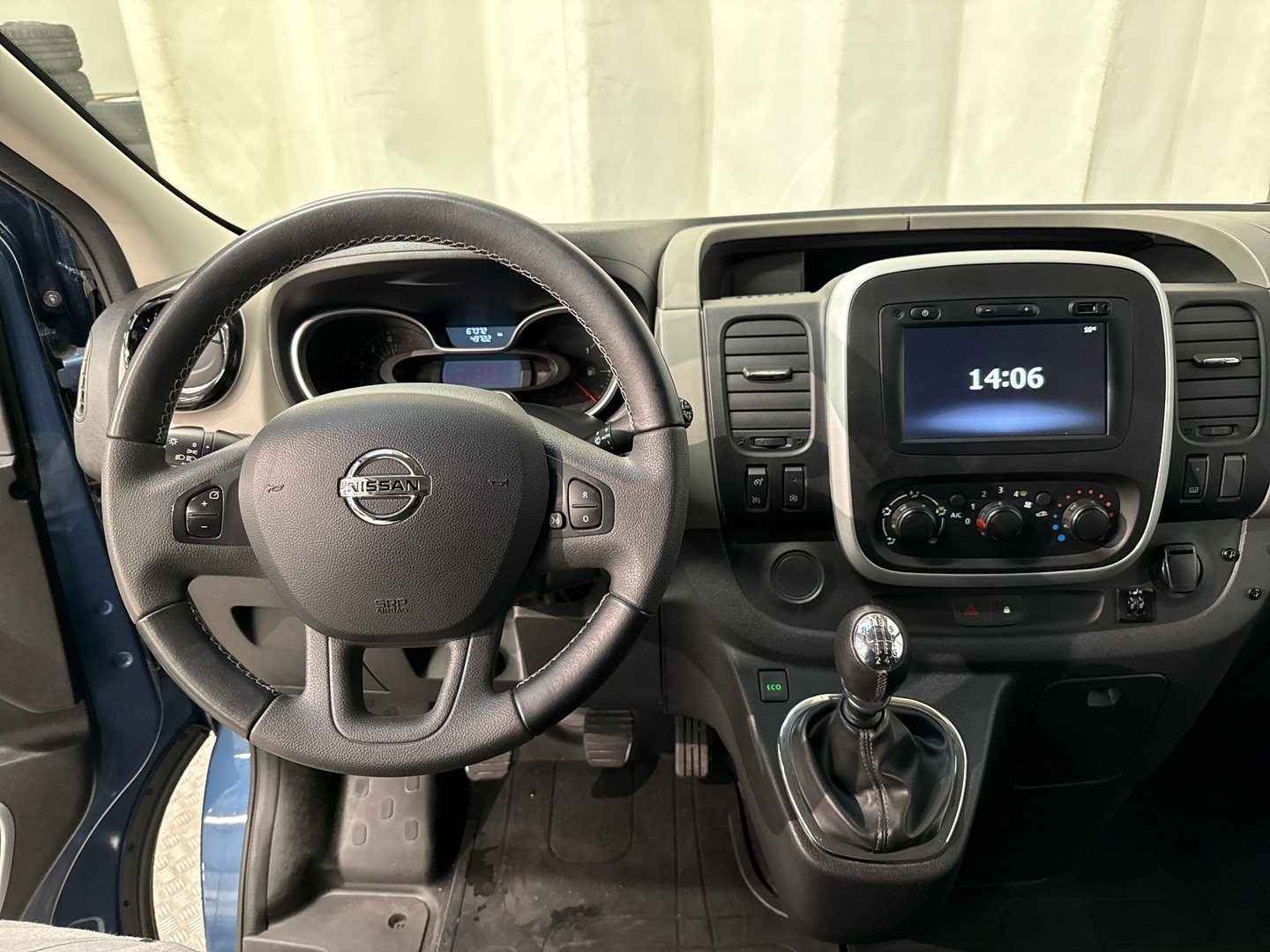 NISSAN NV300 2019