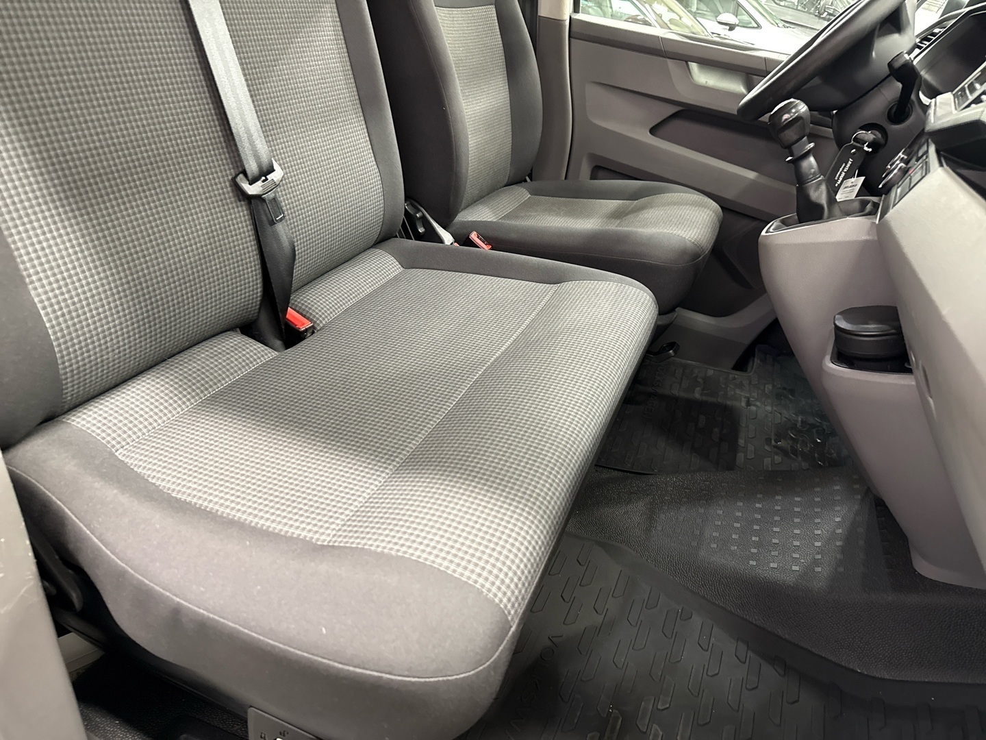 VOLKSWAGEN Transporter 2020