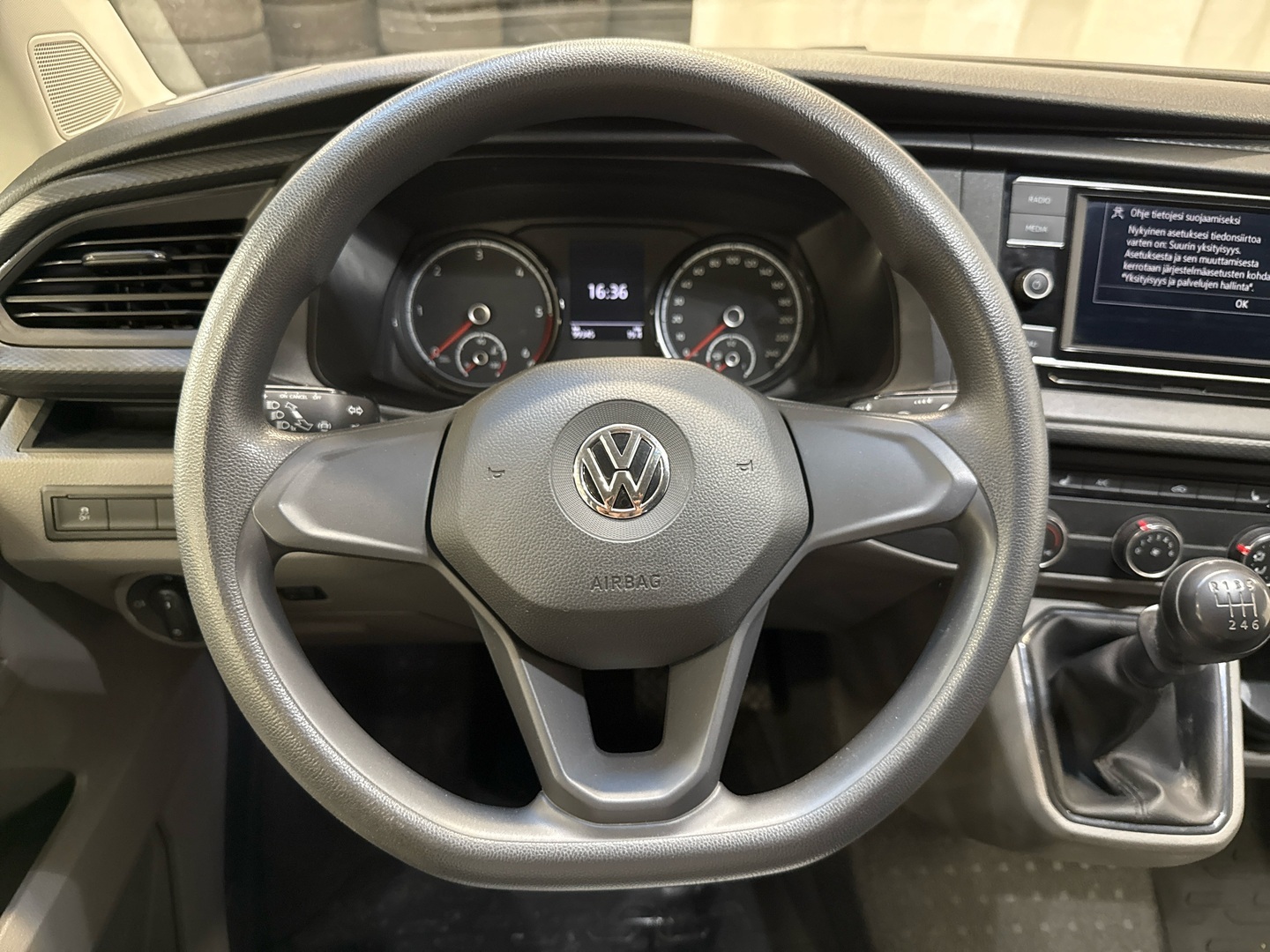 VOLKSWAGEN Transporter 2020