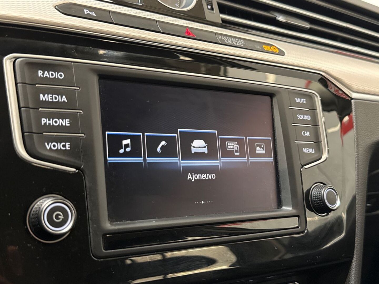 VOLKSWAGEN Passat 2016