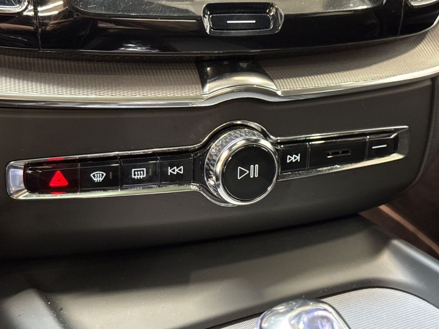 VOLVO XC60 2018