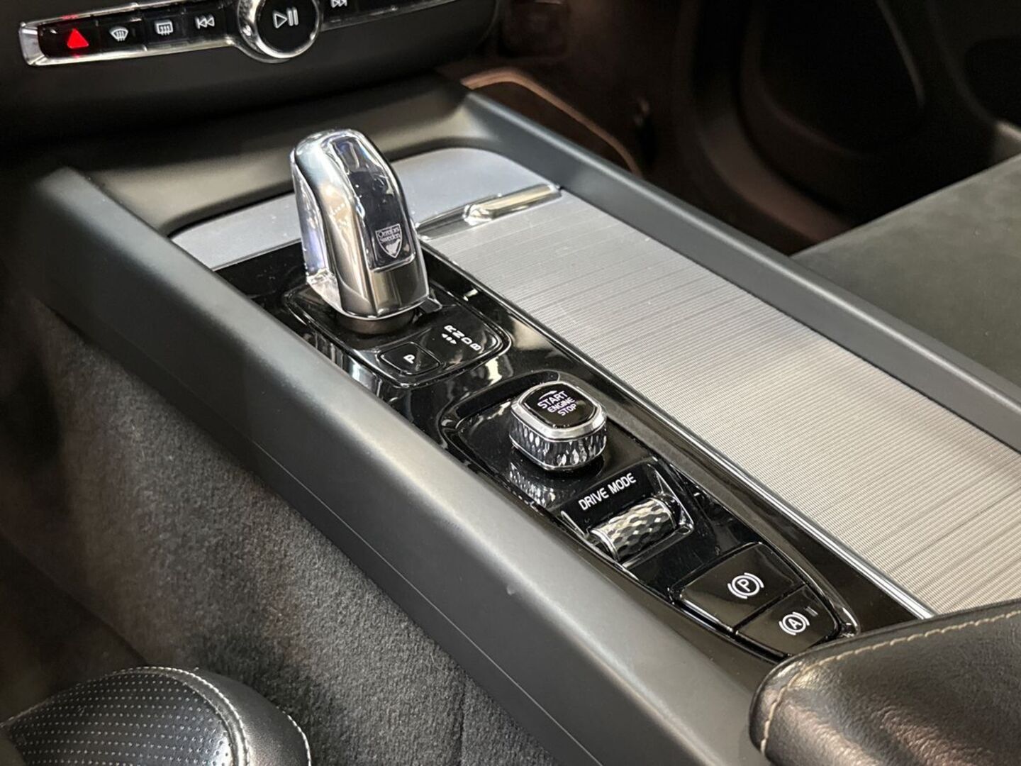 VOLVO XC60 2018