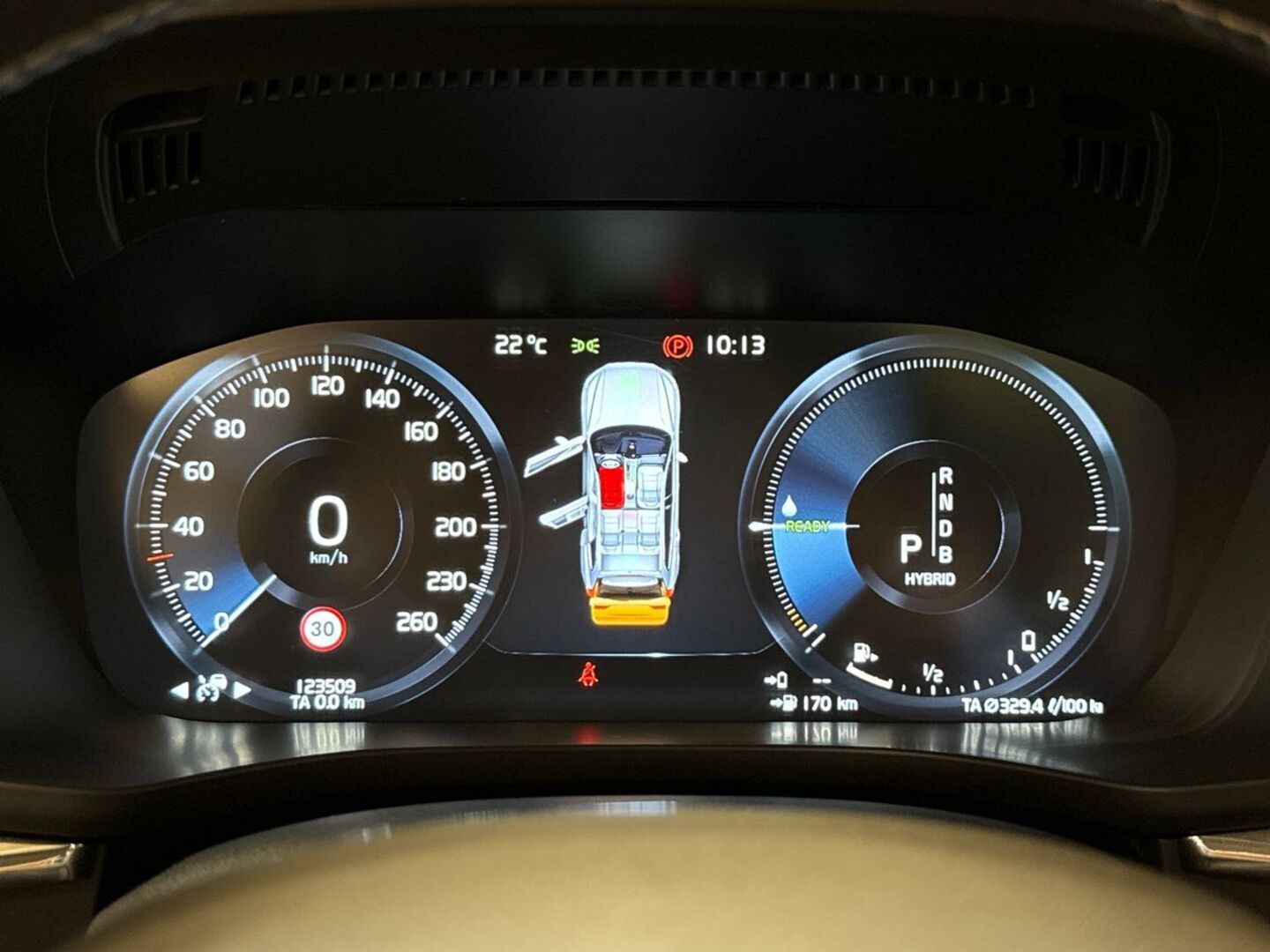 VOLVO XC60 2018