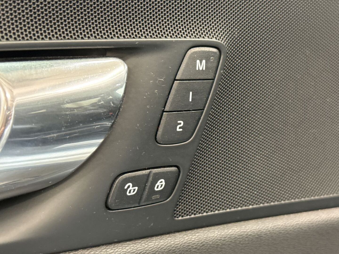 VOLVO XC60 2018
