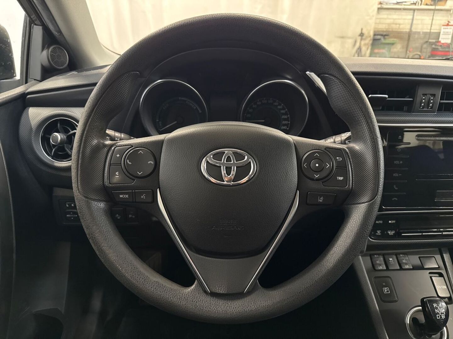 TOYOTA Auris 2018