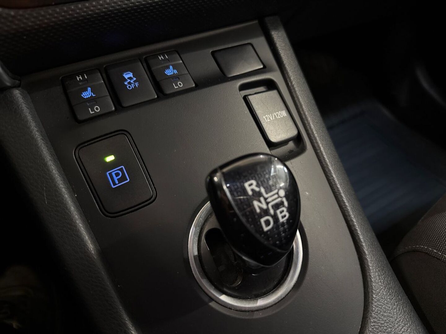 TOYOTA Auris 2018