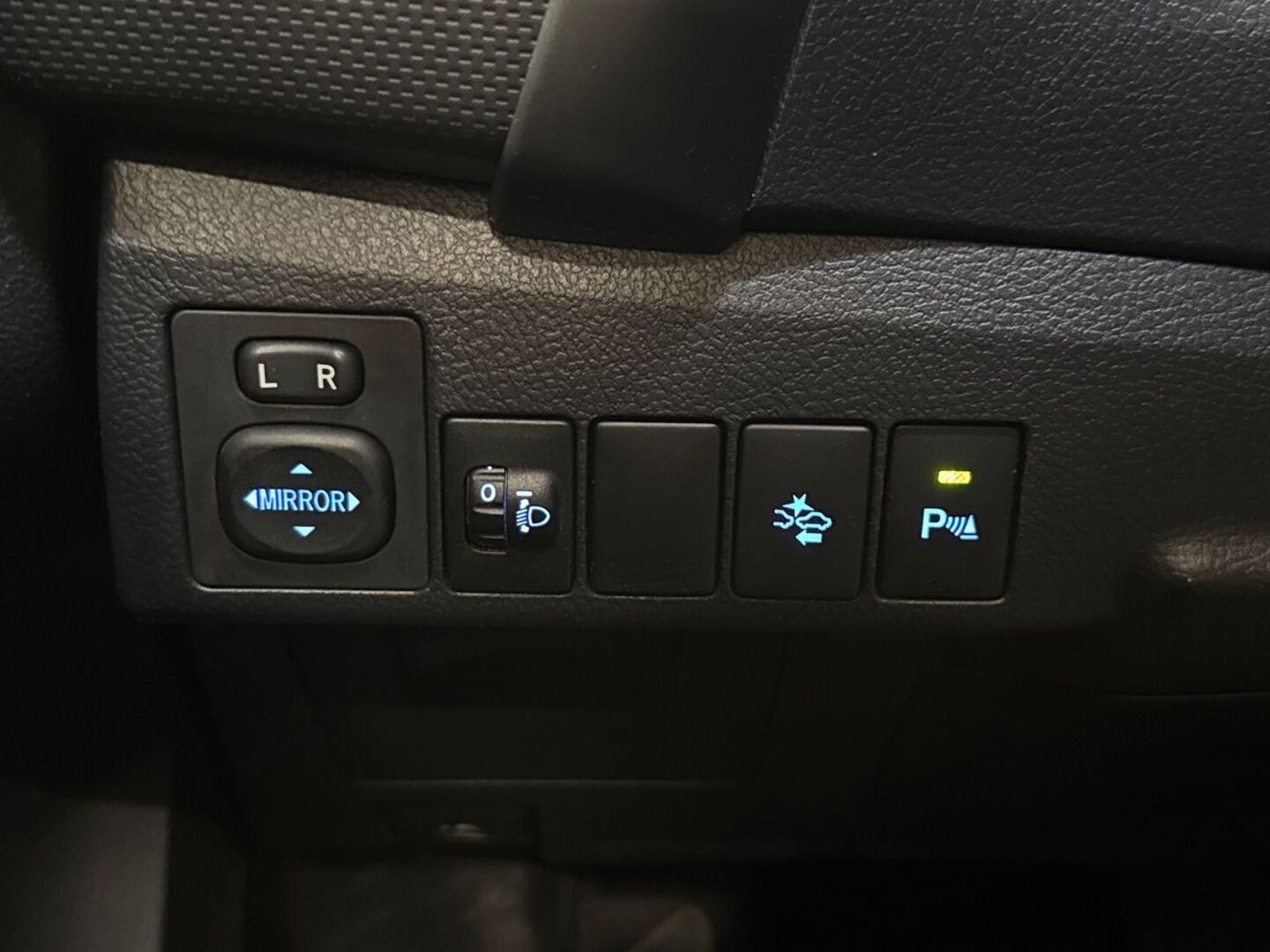TOYOTA Auris 2018
