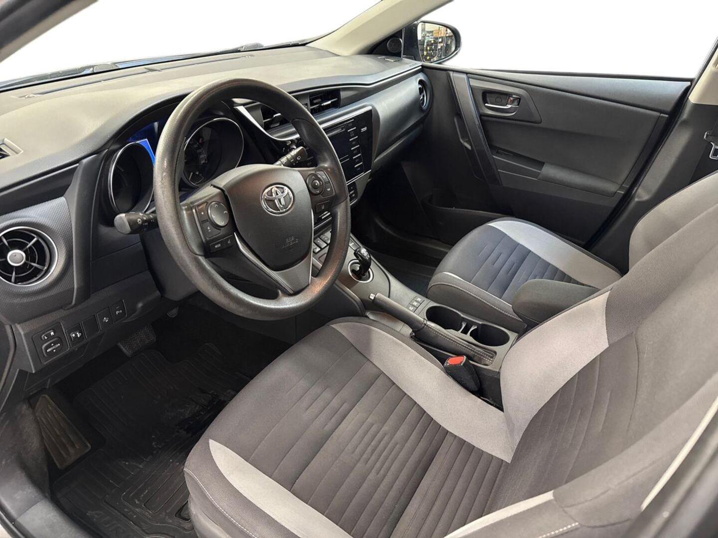 TOYOTA Auris 2018