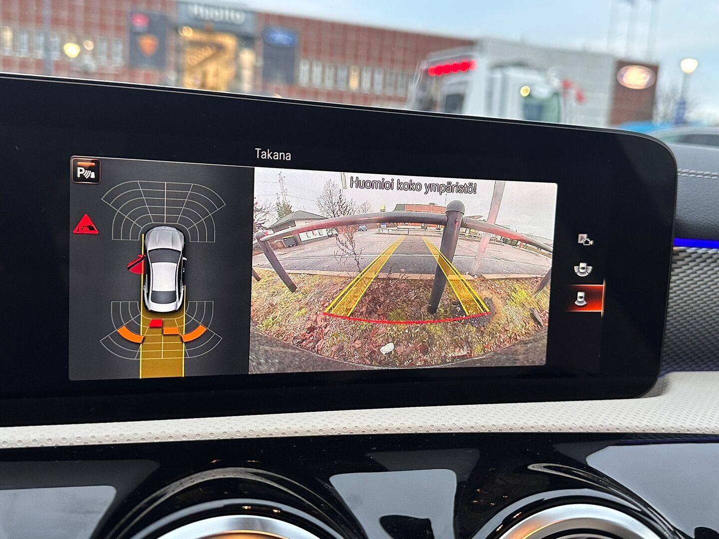 MERCEDES-BENZ CLA 2023