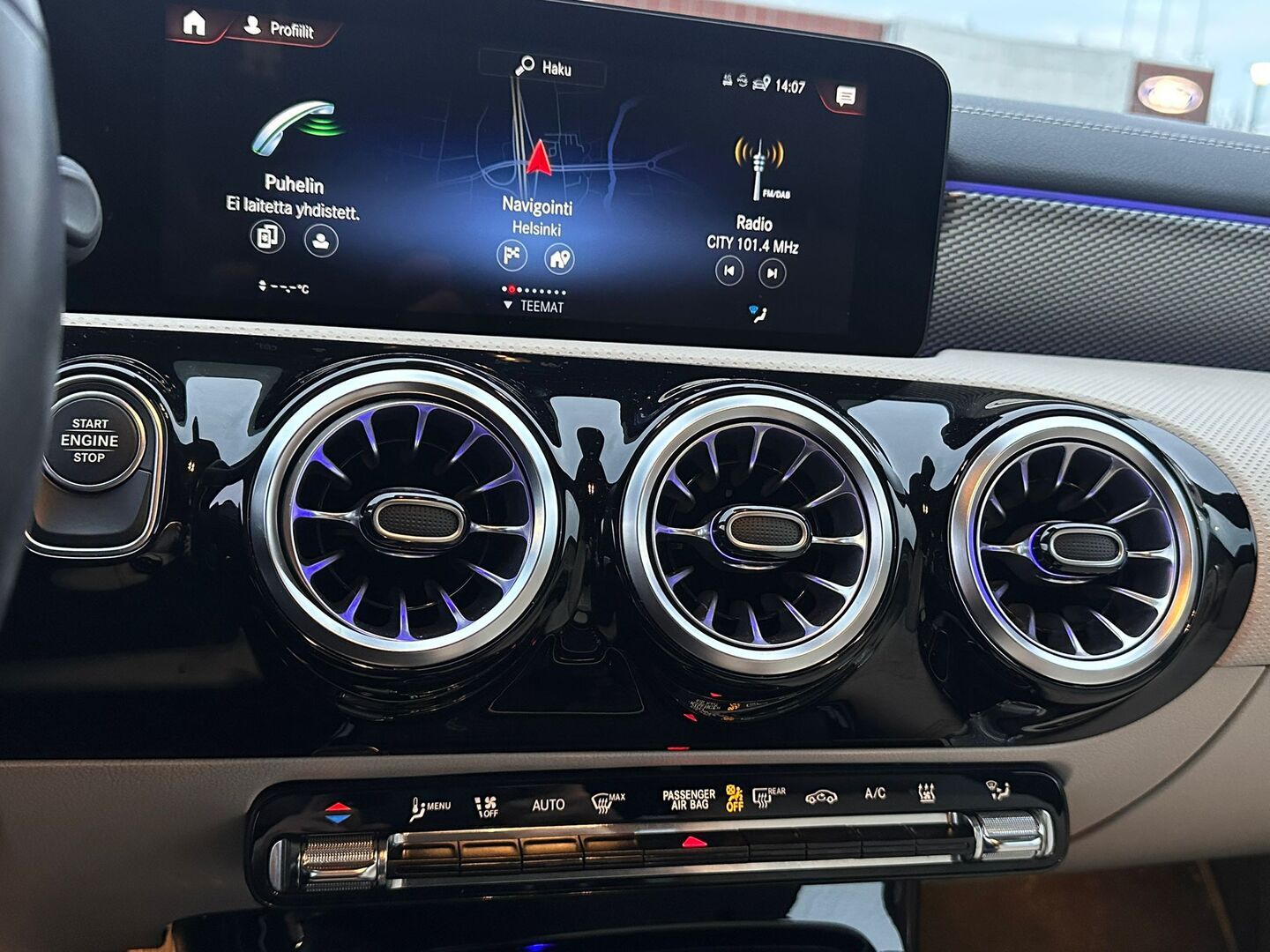 MERCEDES-BENZ CLA 2023