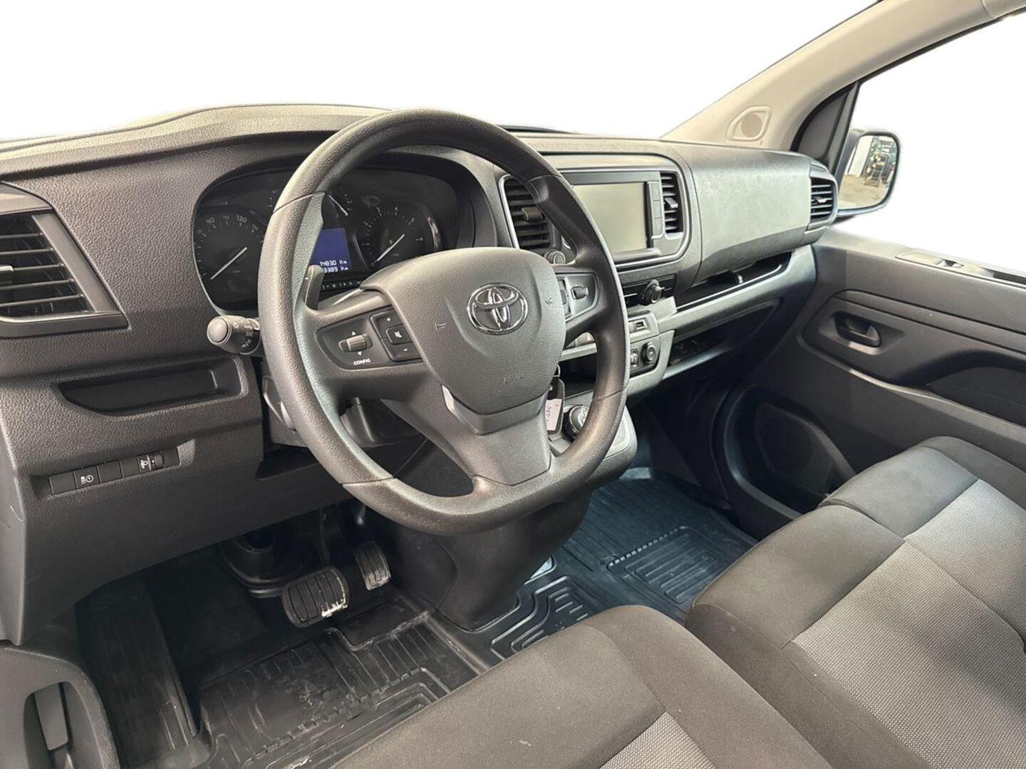 TOYOTA Proace 2023