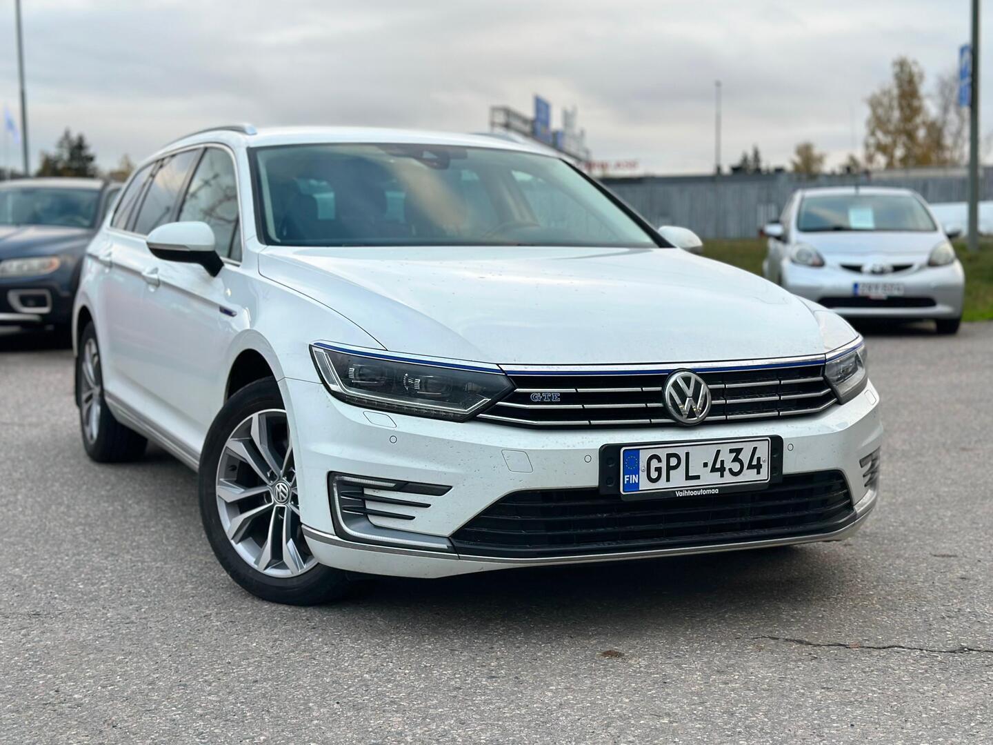 VOLKSWAGEN Passat 2018