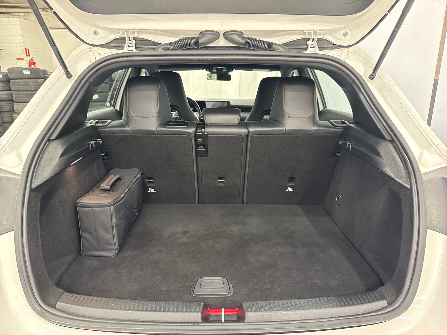 MERCEDES-BENZ A 2021