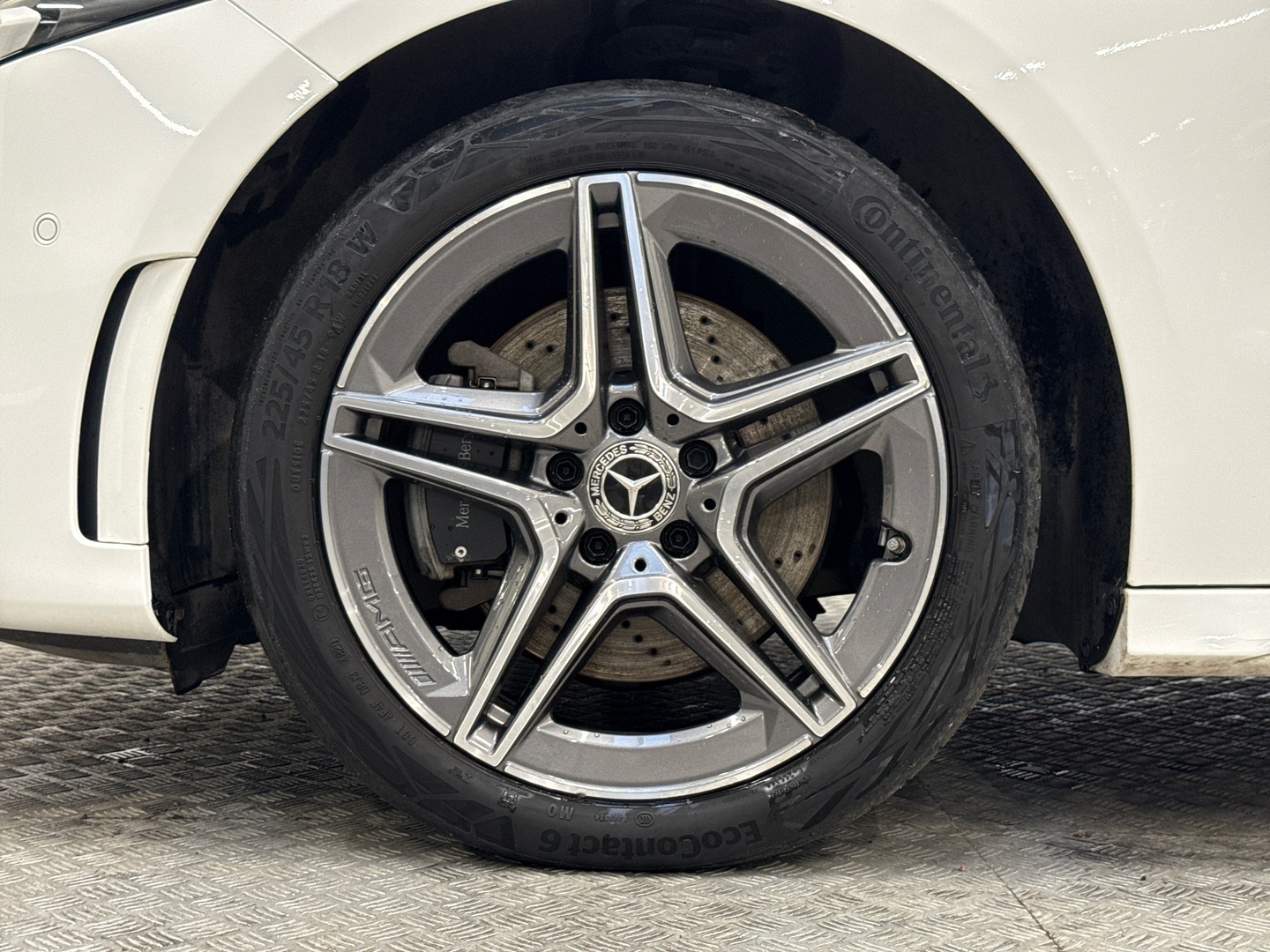 MERCEDES-BENZ A 2021