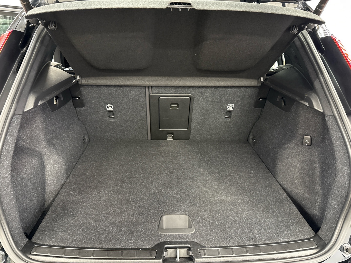 VOLVO XC40 2021