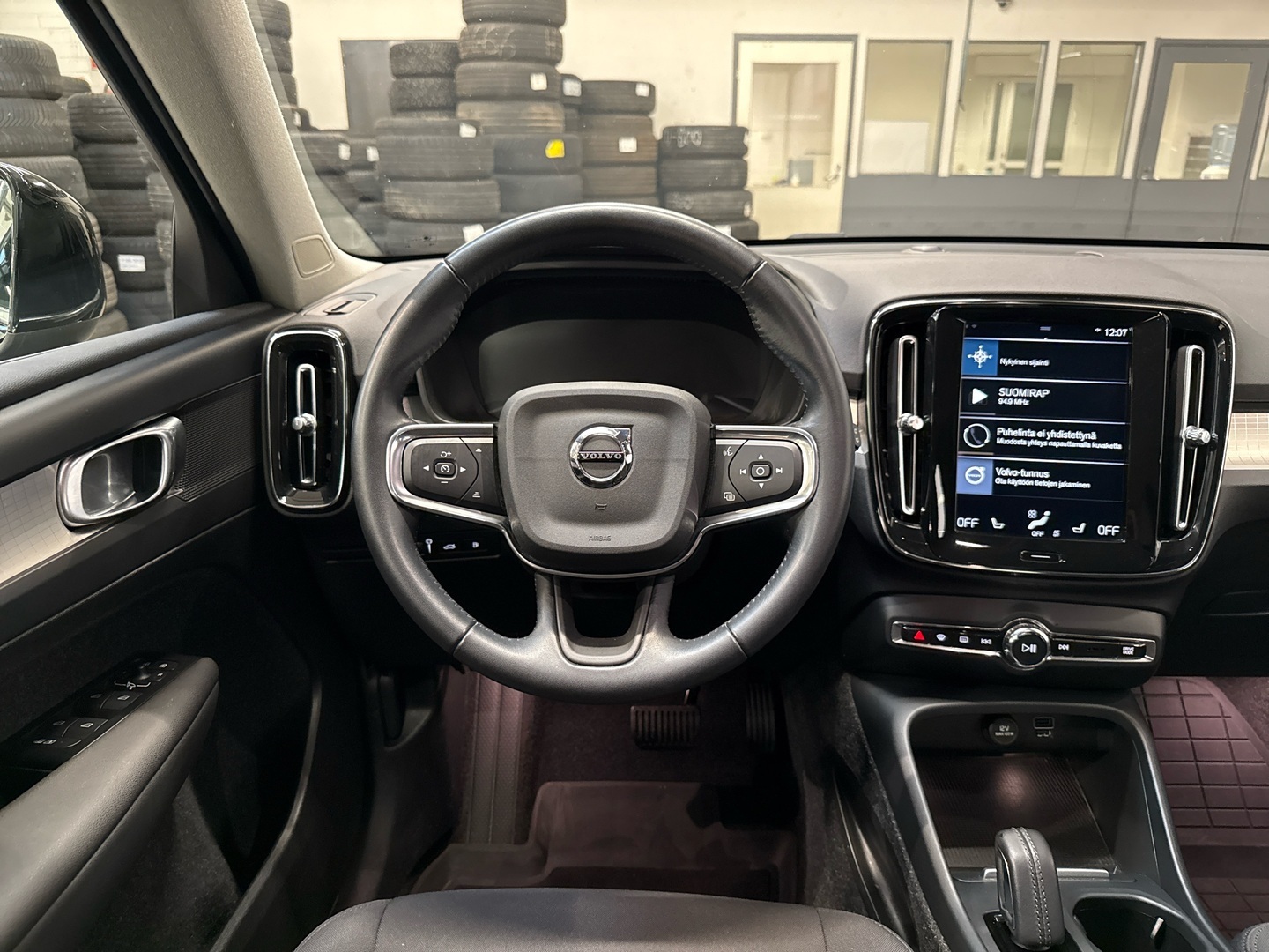 VOLVO XC40 2021