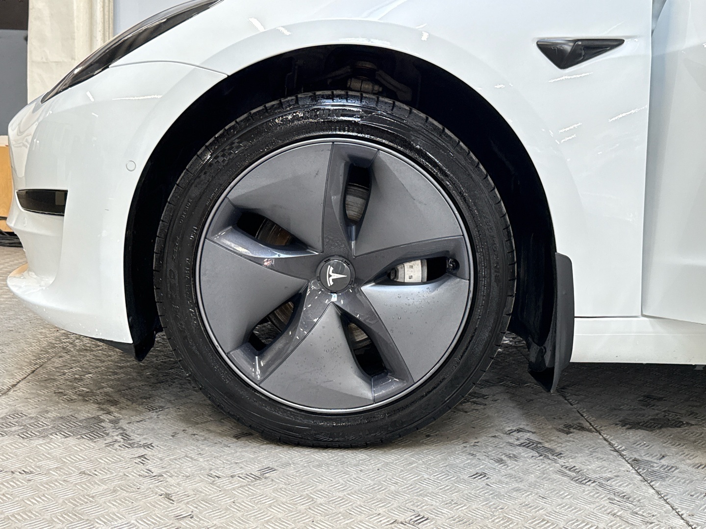 TESLA Model 3 2019