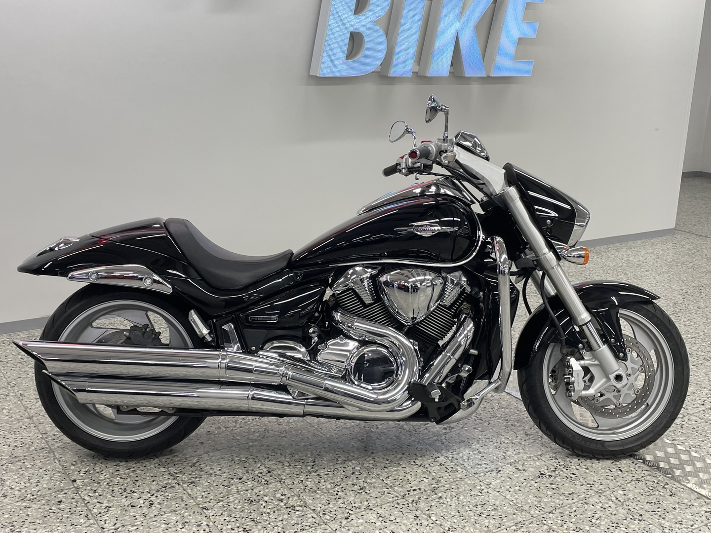 SUZUKI INTRUDER 2008