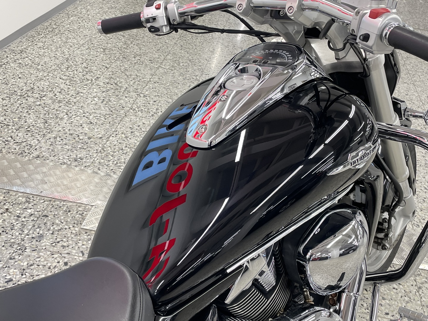 SUZUKI INTRUDER 2008