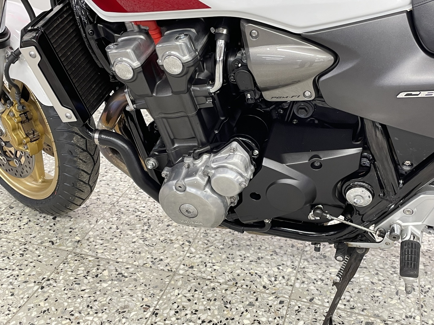 HONDA CB 2008