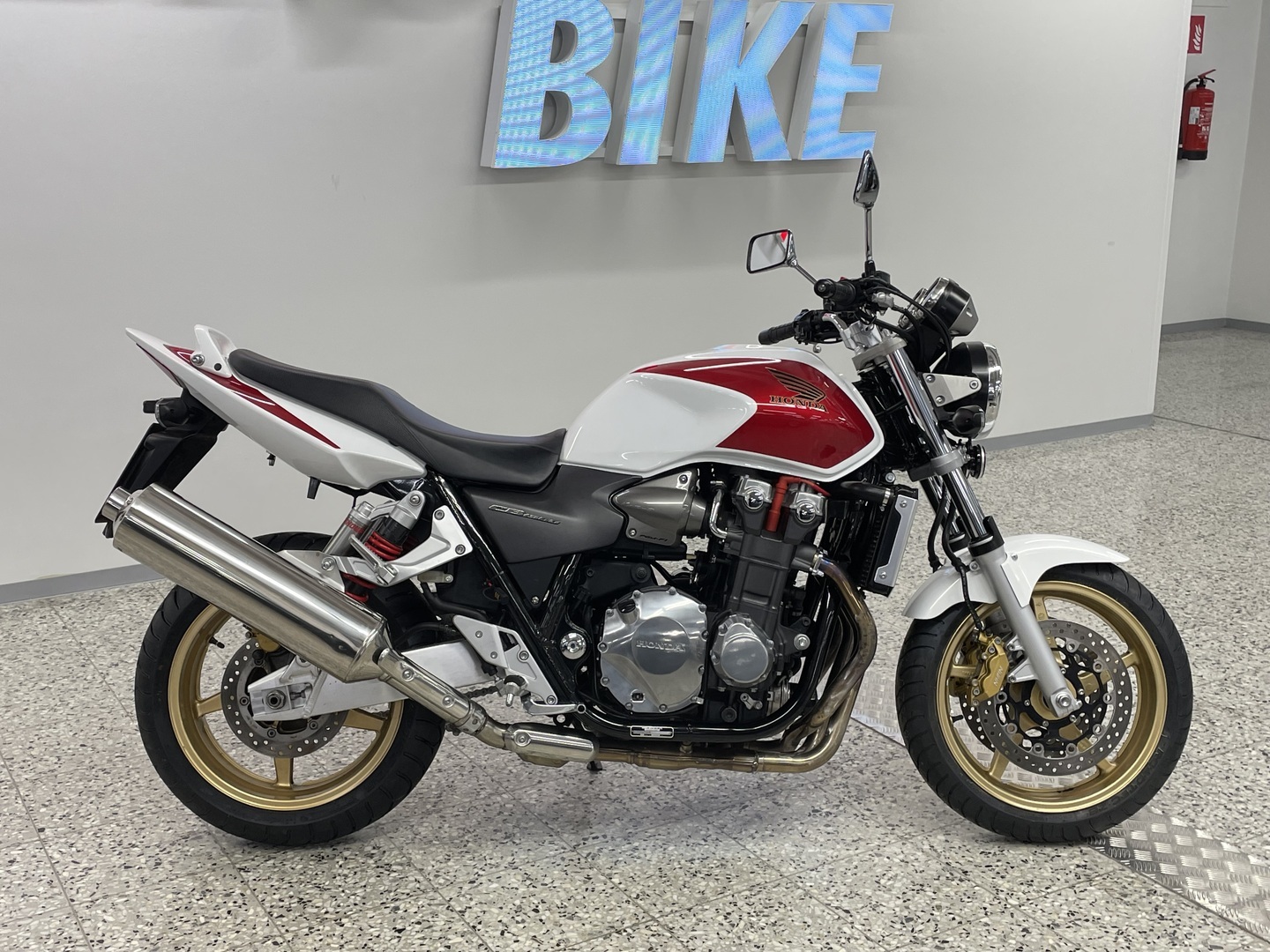 HONDA CB 2008