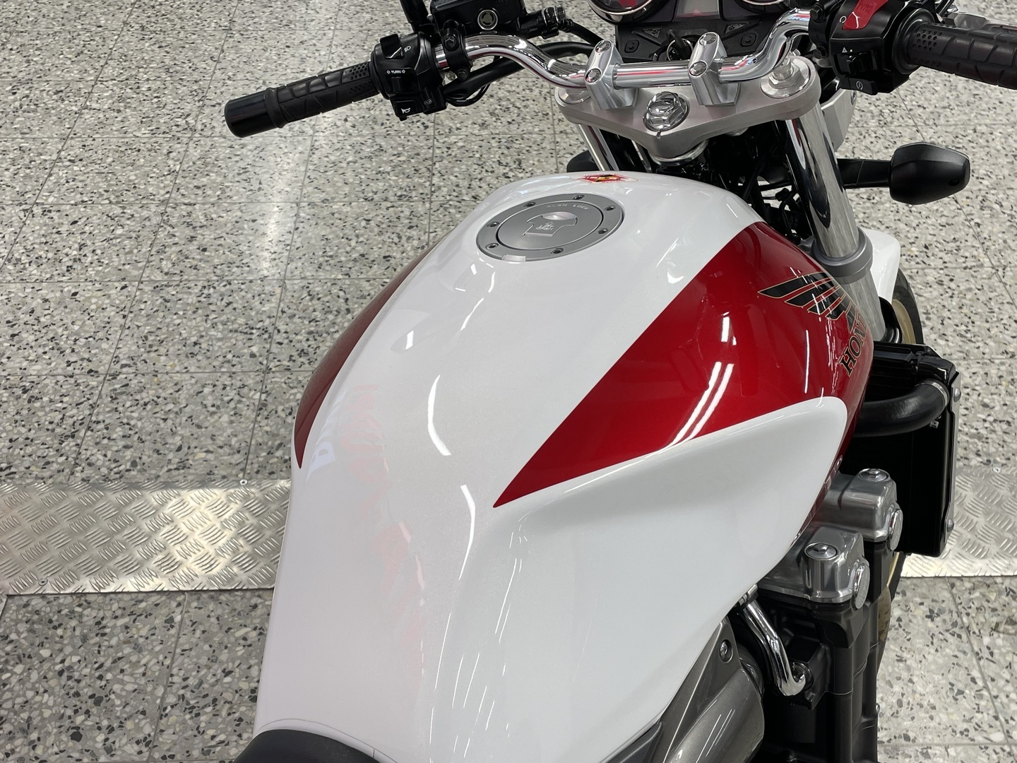 HONDA CB 2008