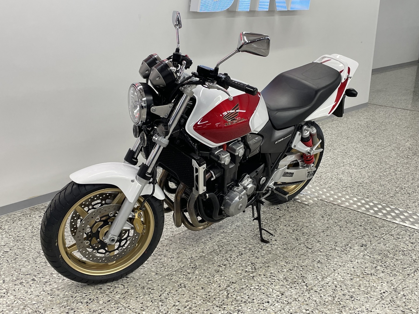HONDA CB 2008