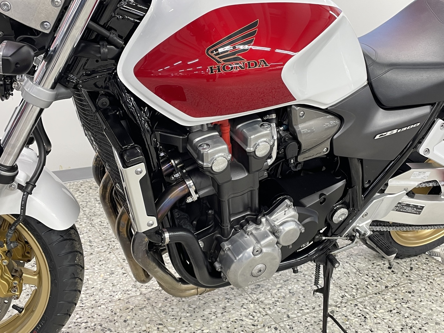HONDA CB 2008