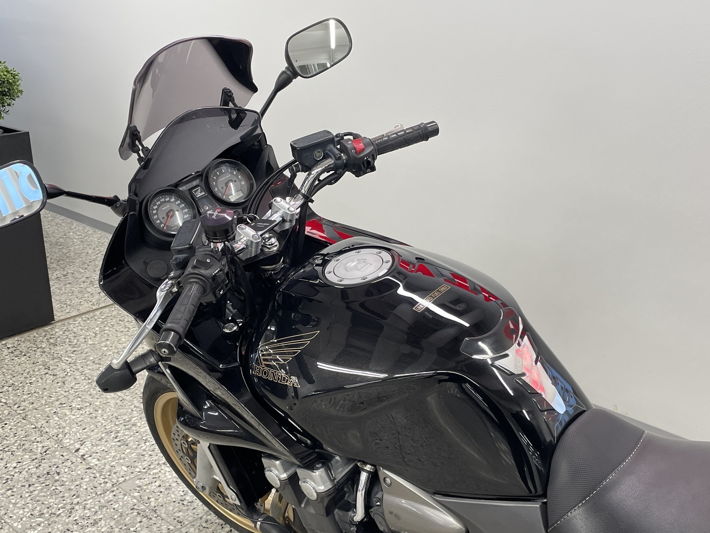 HONDA CB 2010