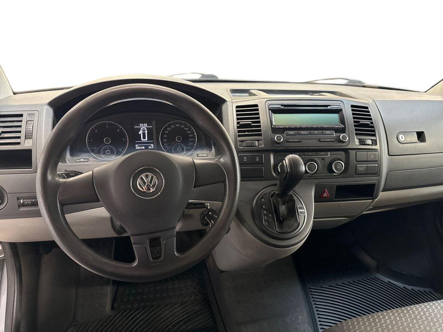 VOLKSWAGEN Transporter 2011
