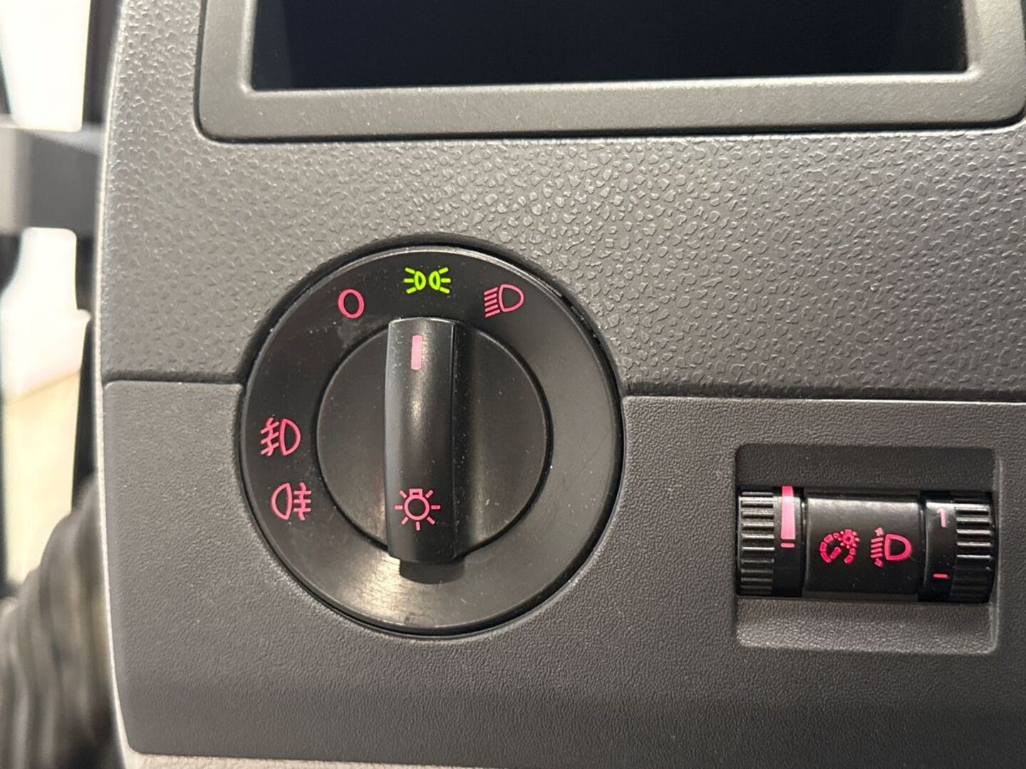 VOLKSWAGEN Transporter 2011