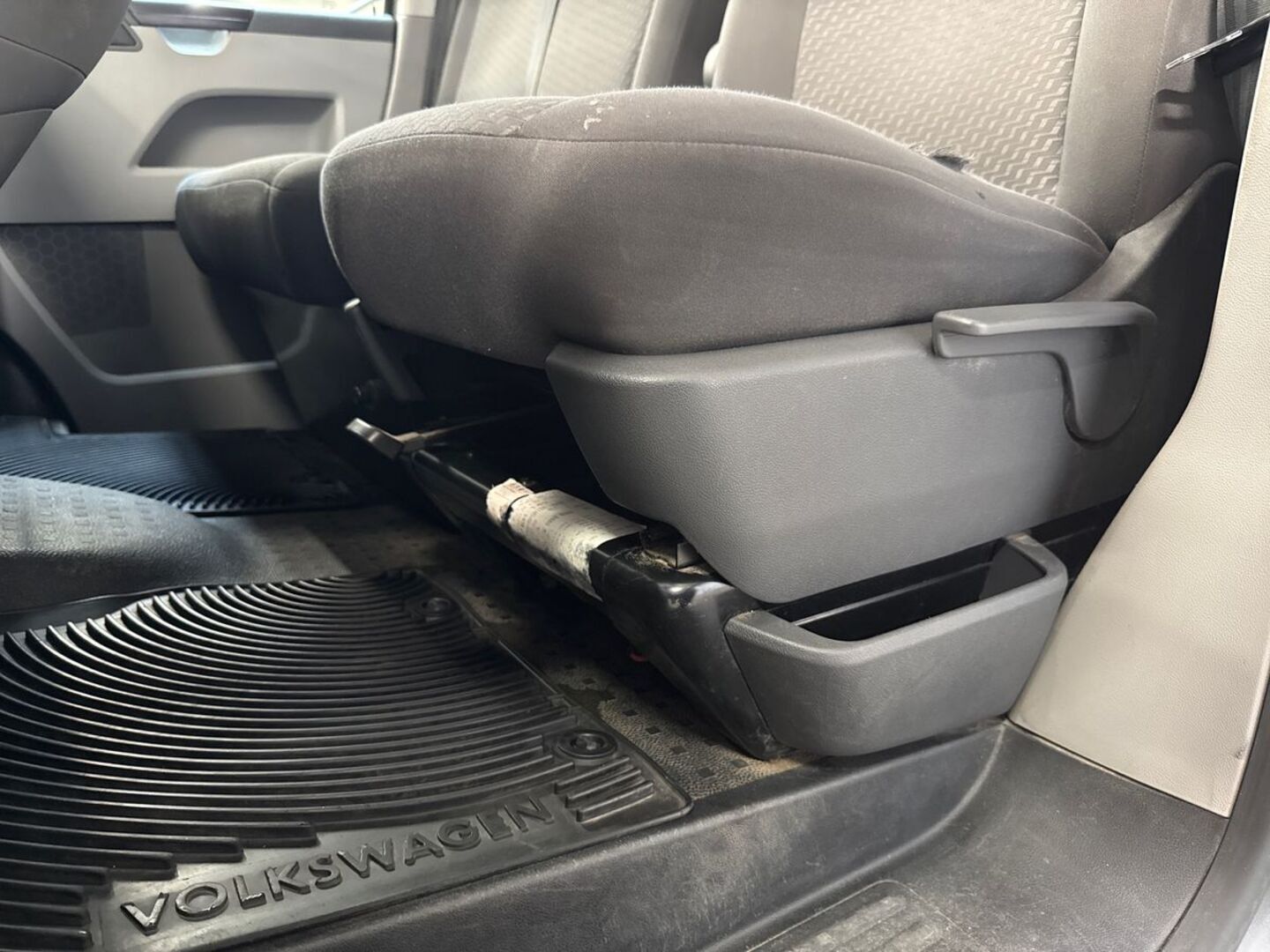 VOLKSWAGEN Transporter 2011