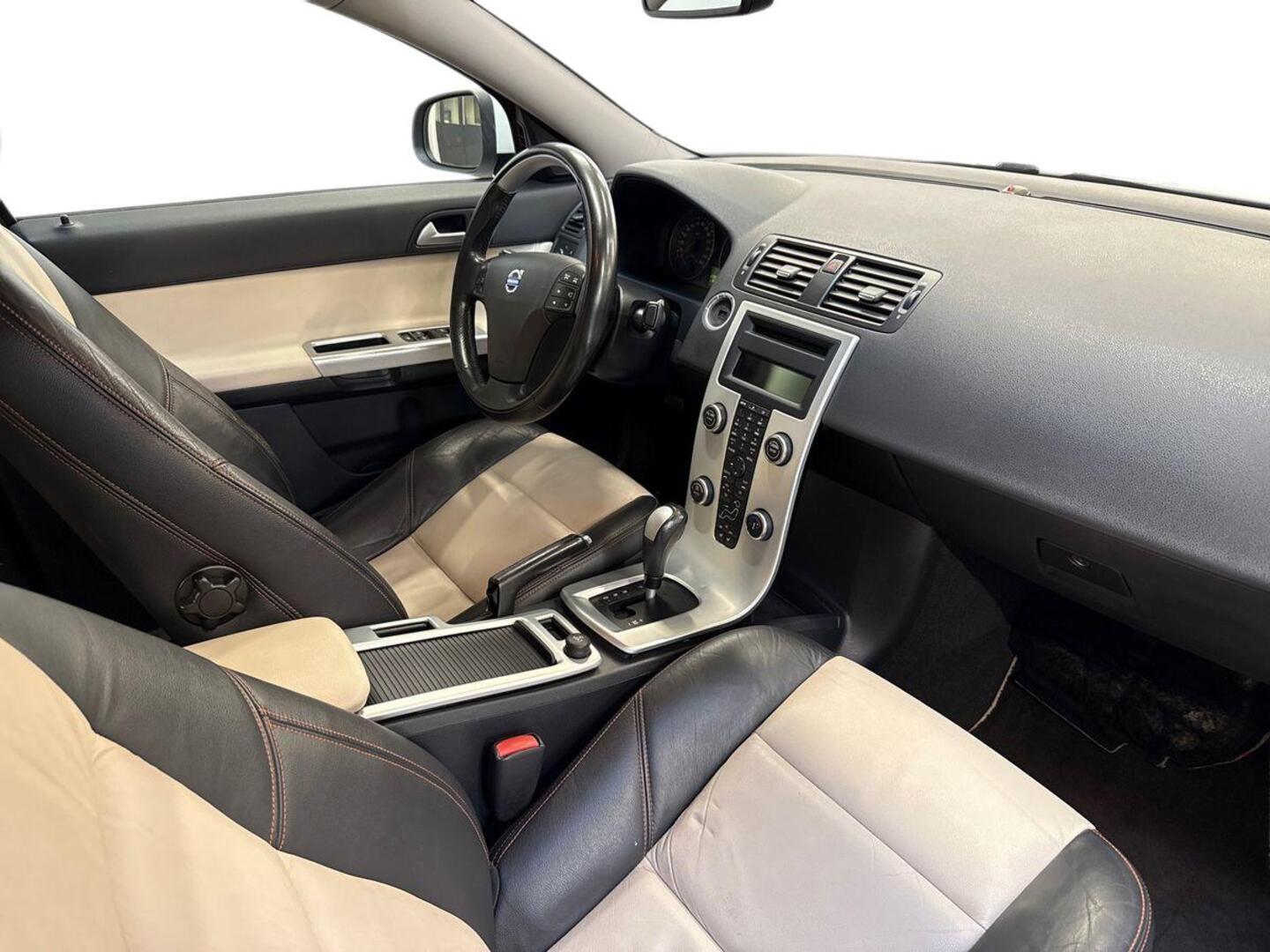 VOLVO S40 2011