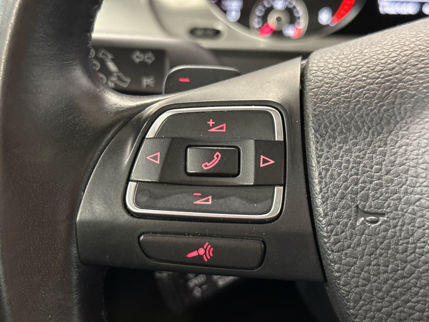 VOLKSWAGEN Passat 2013