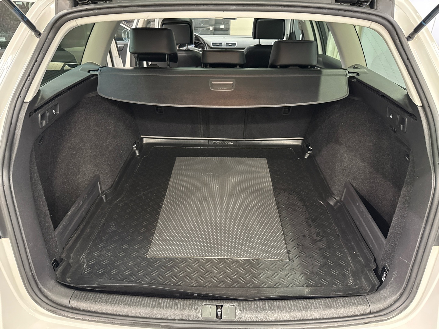 VOLKSWAGEN Passat 2013