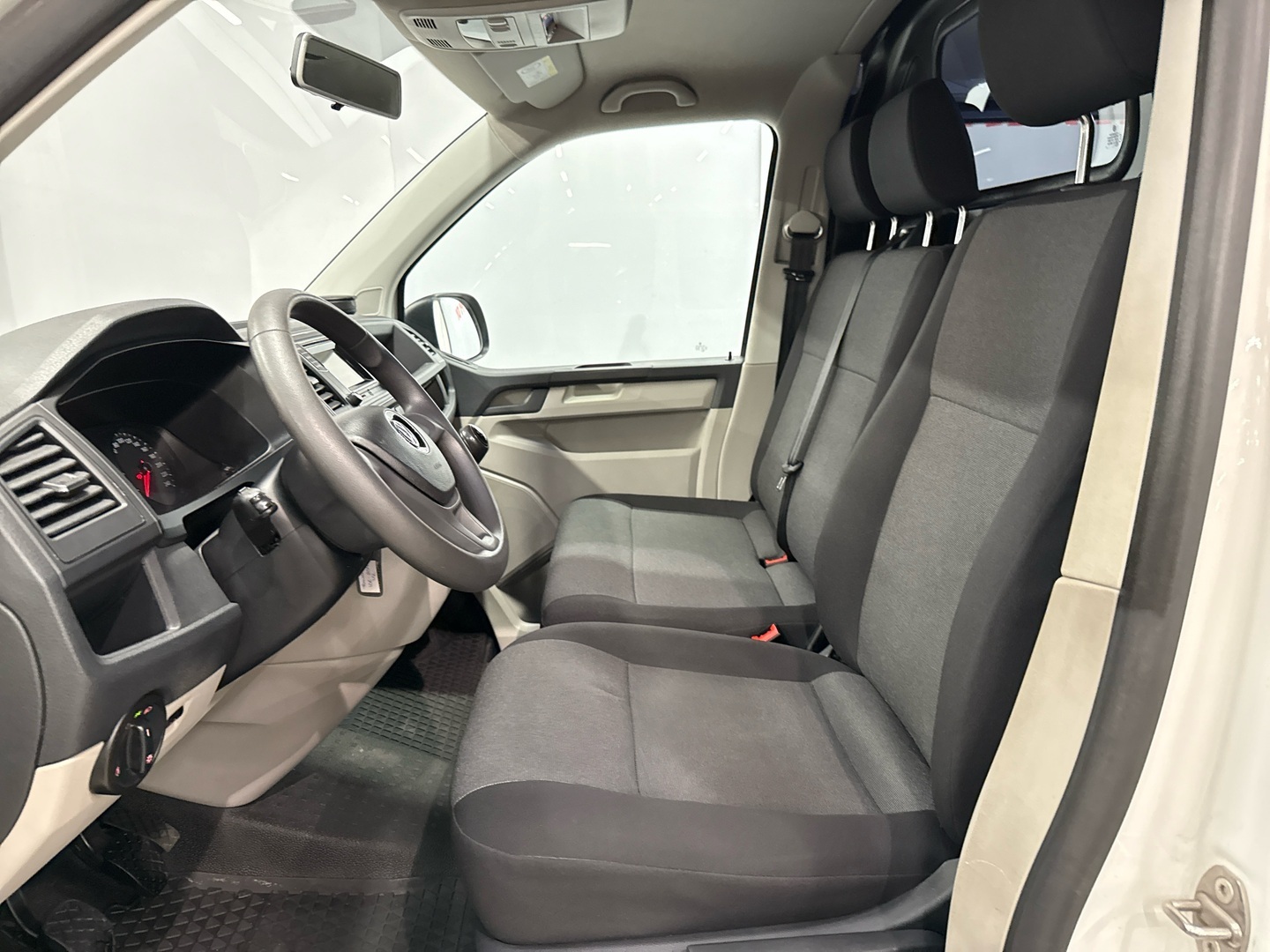 VOLKSWAGEN Transporter 2018