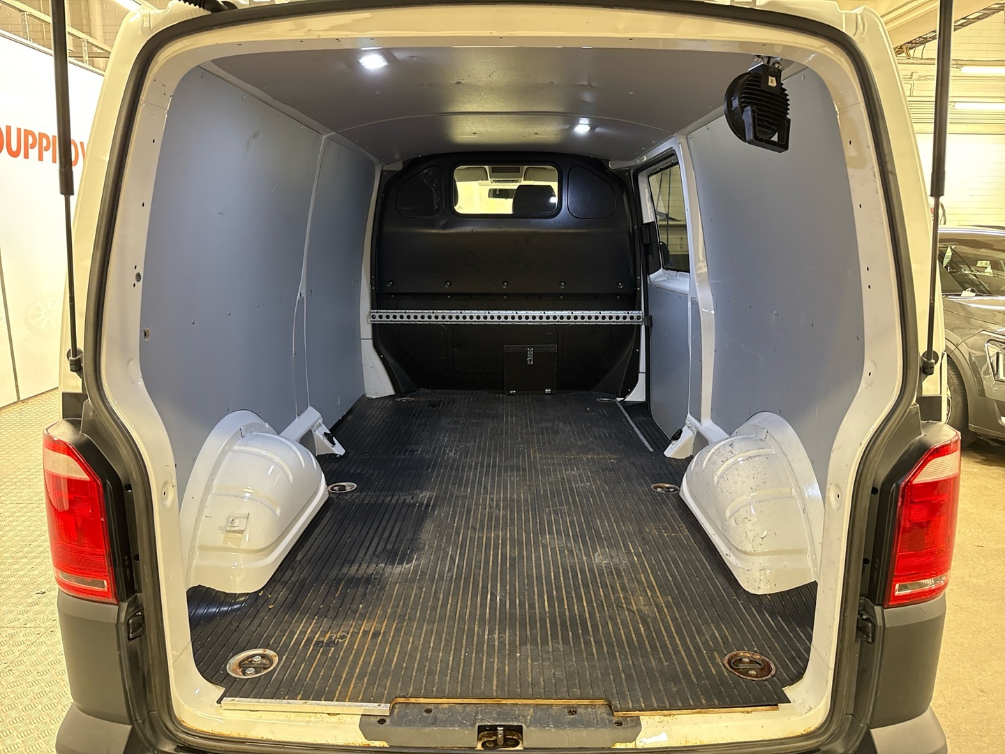 VOLKSWAGEN Transporter 2018