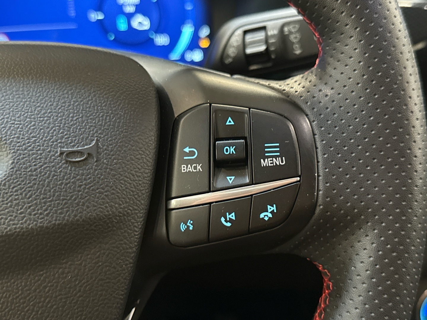 FORD Kuga 2023