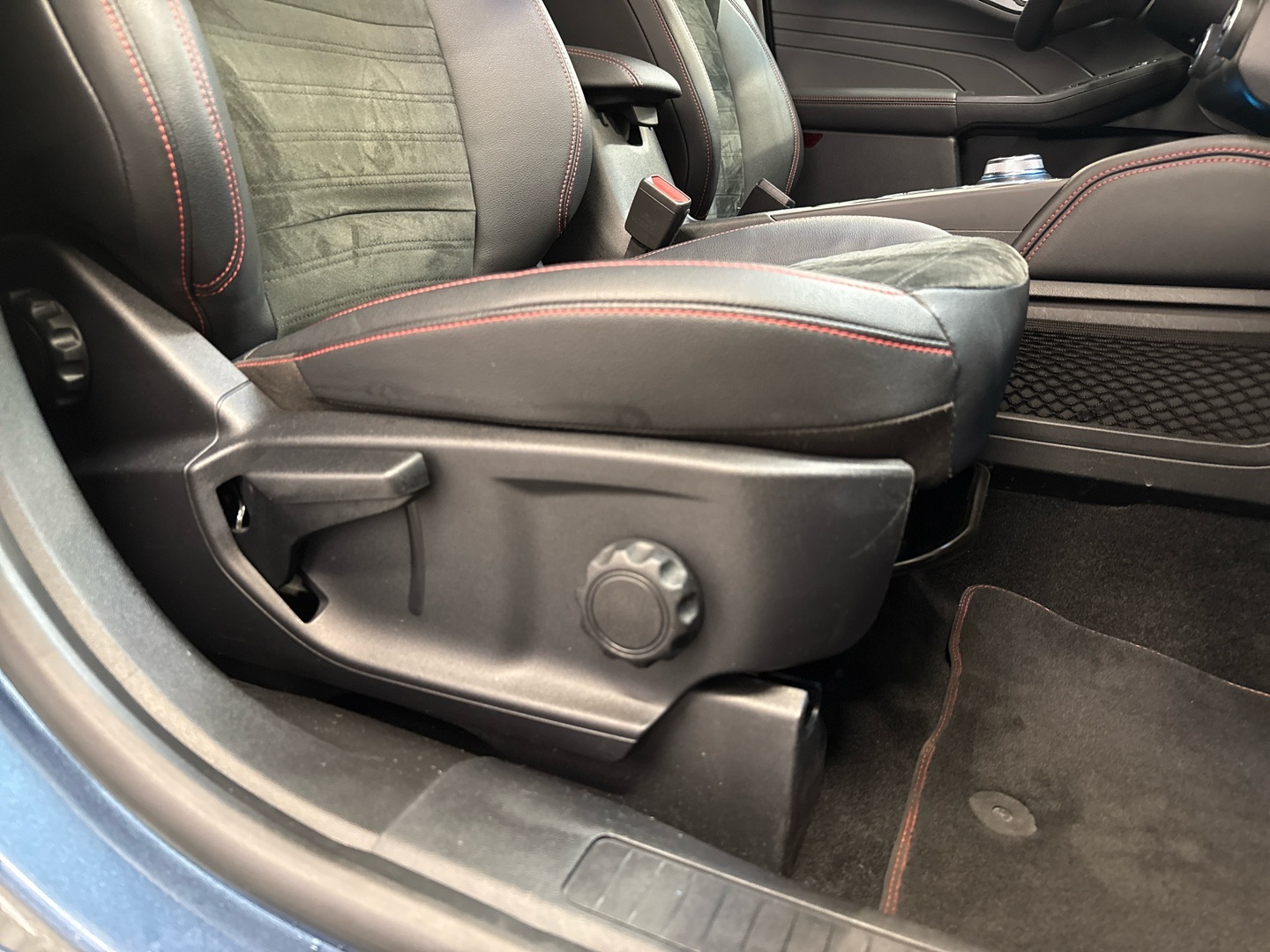 FORD Kuga 2023