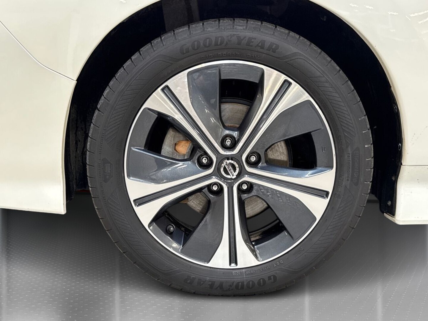 NISSAN Leaf 2020