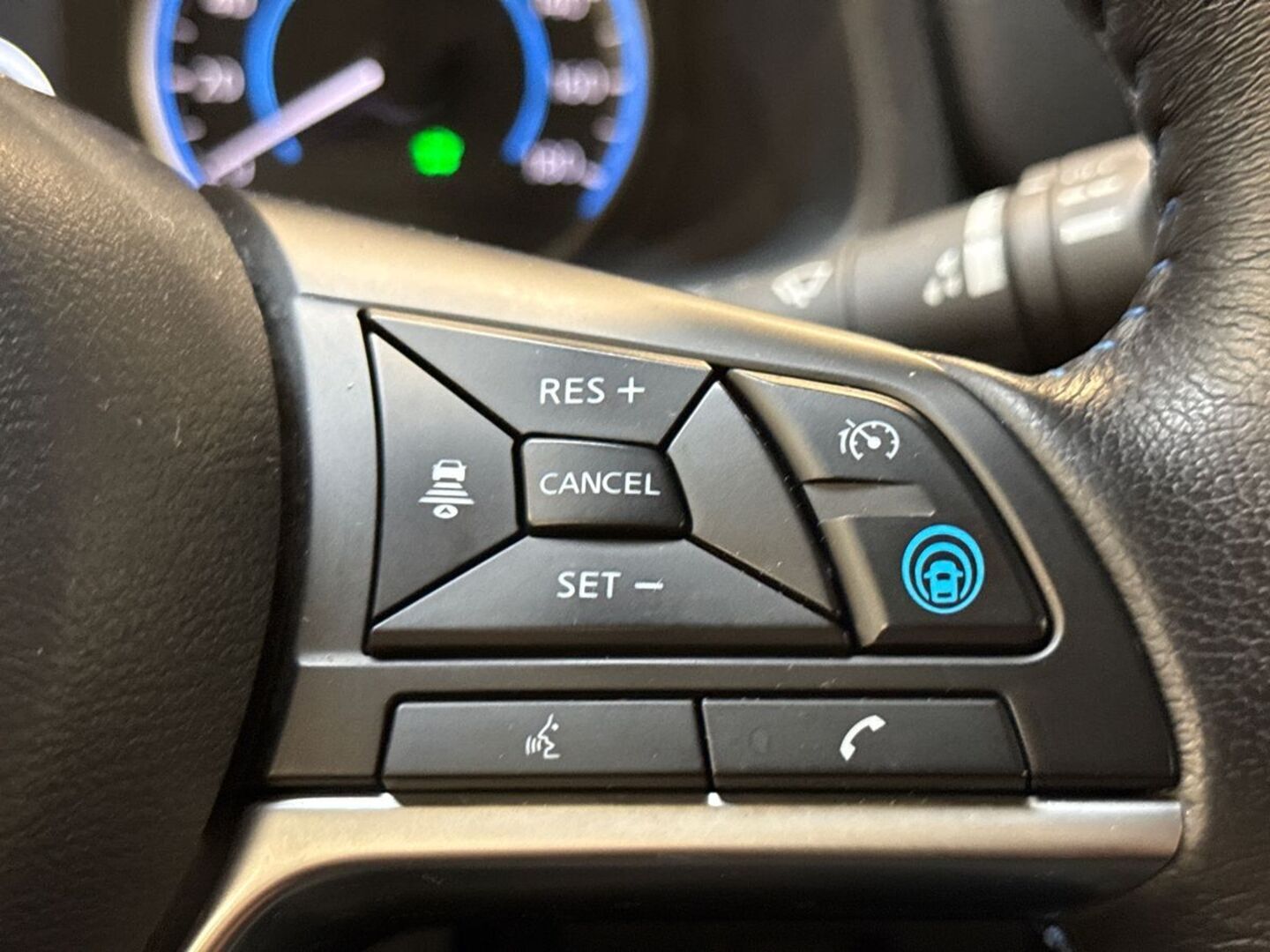 NISSAN Leaf 2020