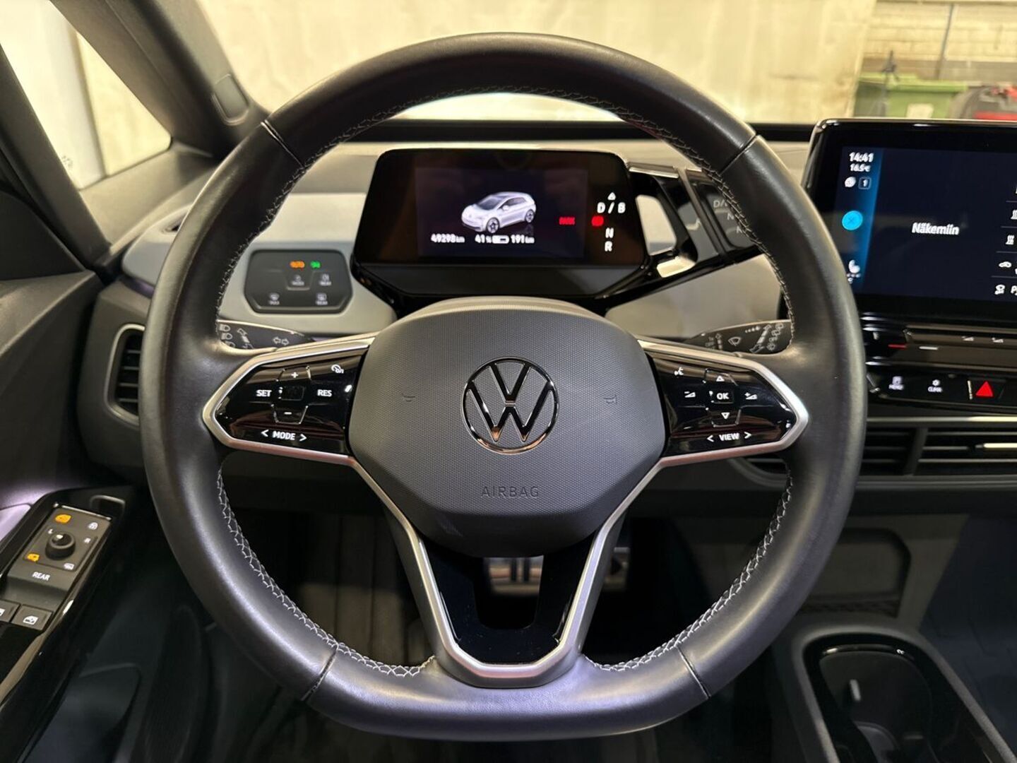 VOLKSWAGEN ID.3 16