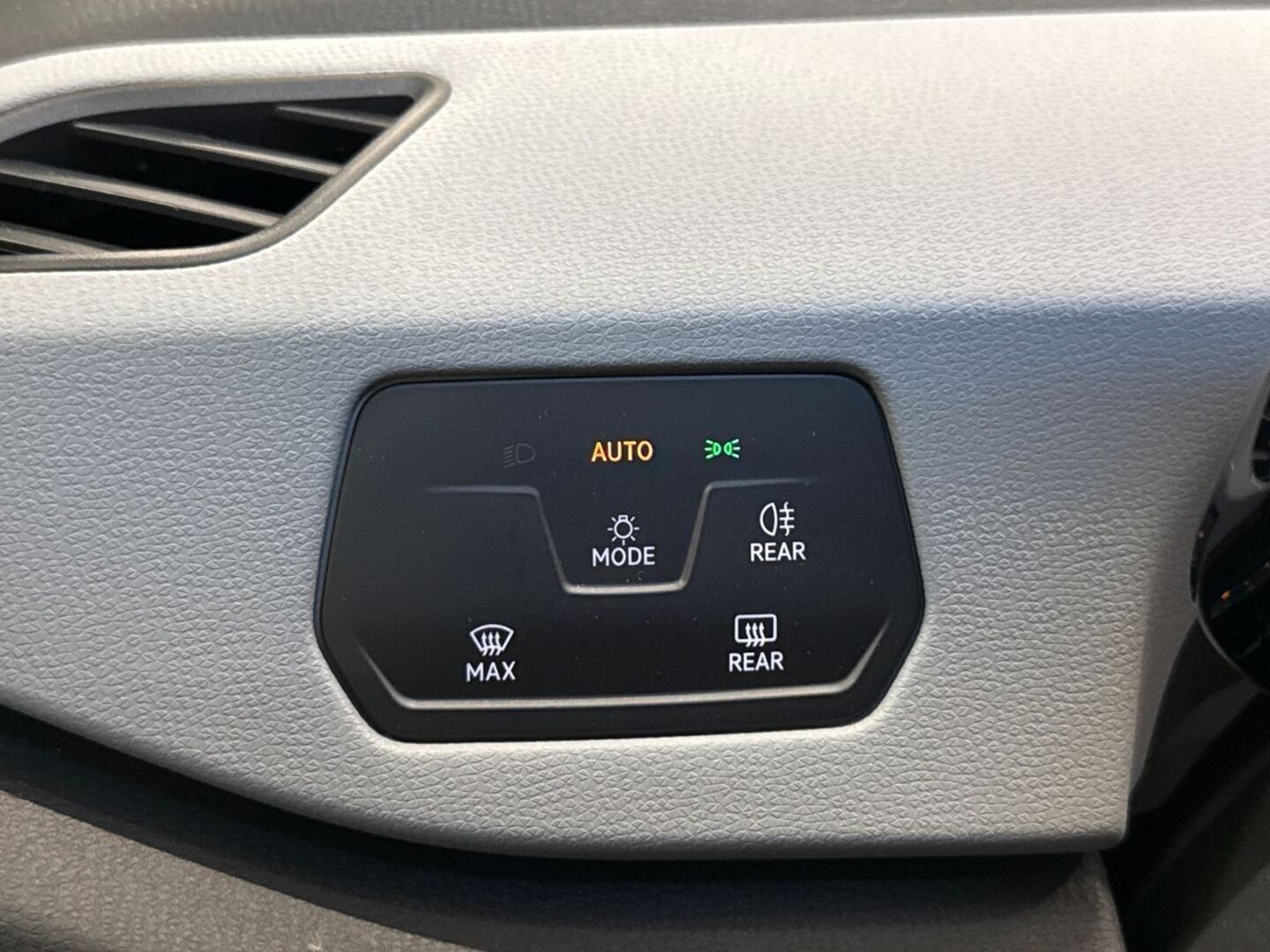 VOLKSWAGEN ID.3 28