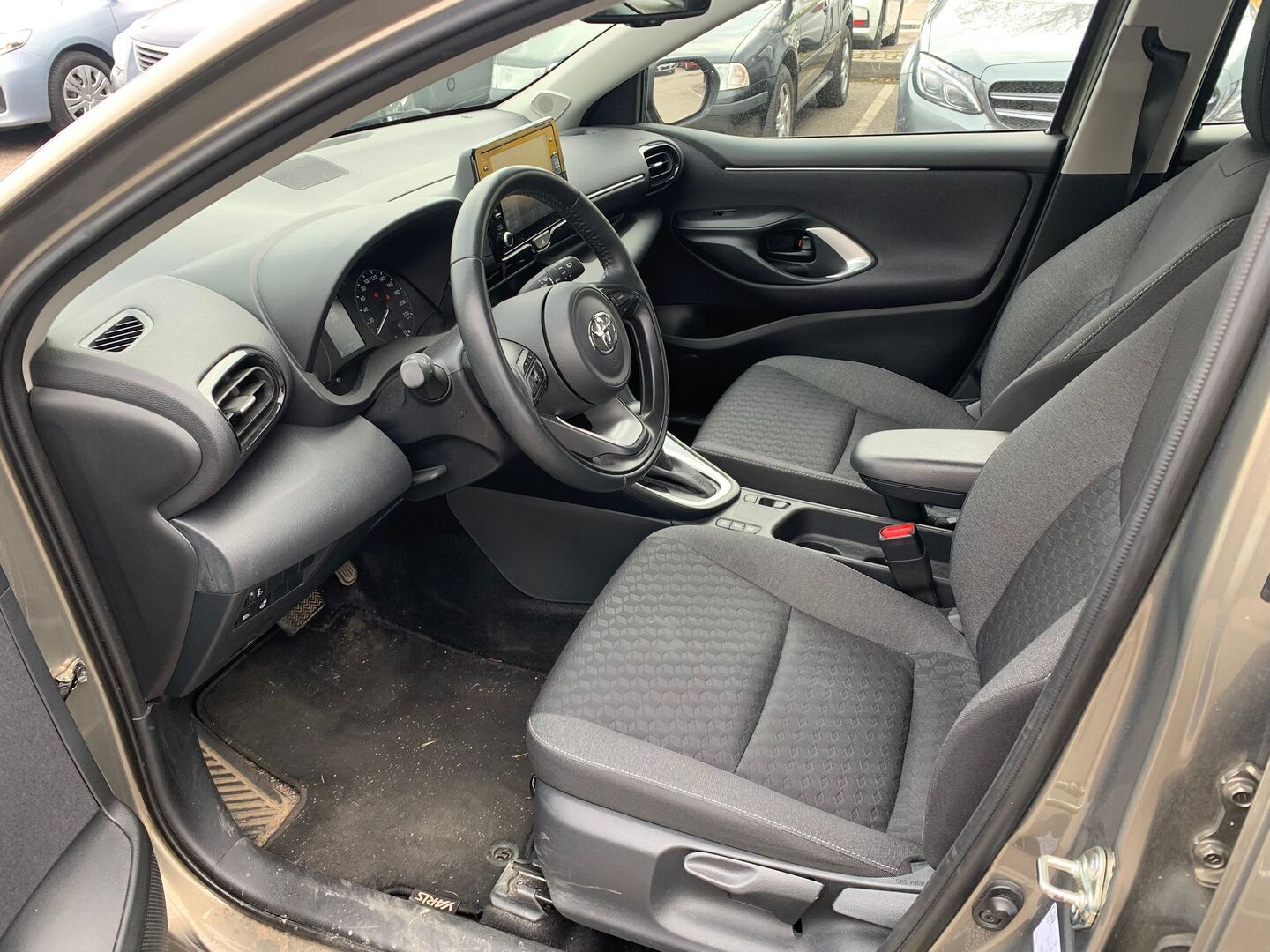 TOYOTA Yaris 2023