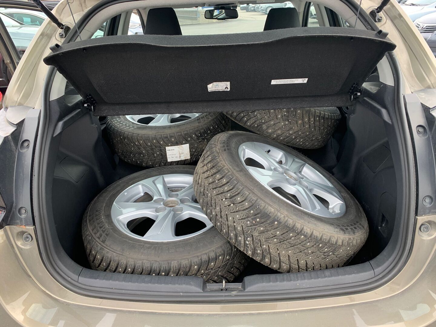 TOYOTA Yaris 2023